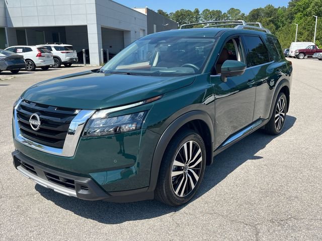 Used 2025 Nissan Pathfinder Platinum w/ Cargo Package FWD image 9