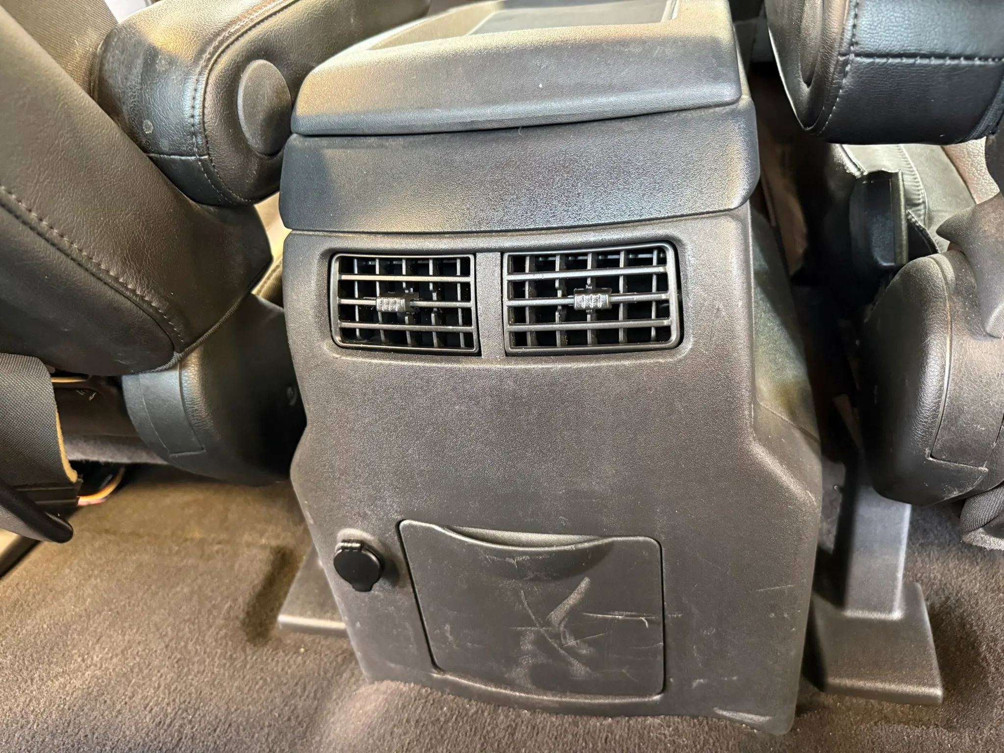 Used 2009 Nissan Titan LE w/ LE Max Utility Pkg RWD image 27