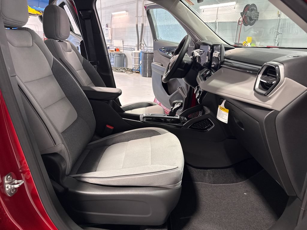 New 2026 Chevrolet TrailBlazer LT w/ Convenience Package AWD/4WD image 32