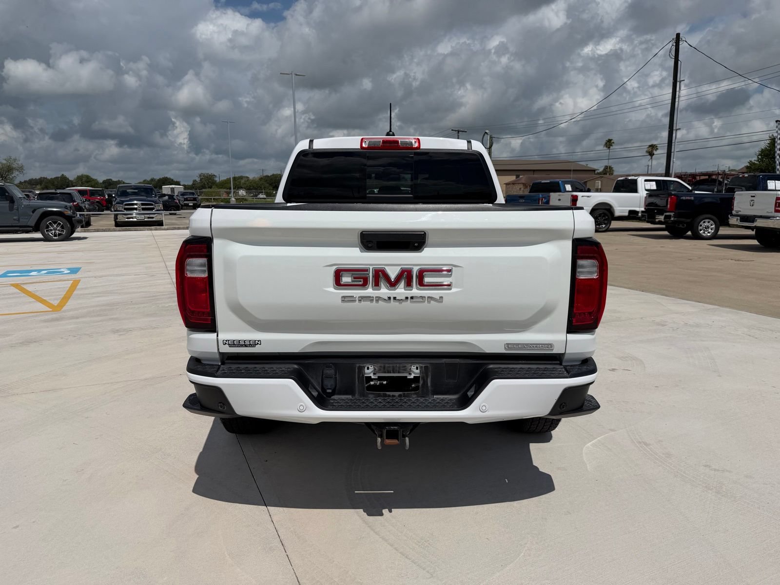 Used 2023 GMC Canyon Elevation w/ Elevation Premium Package RWD image 6