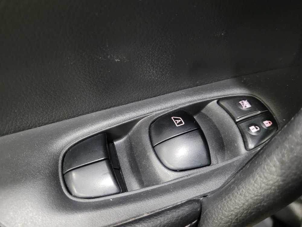 Used 2016 Nissan Rogue SV w/ SV Premium Package AWD/4WD image 27