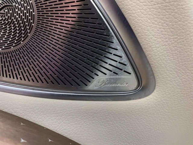 Used 2024 Mercedes-Benz EQS 450+ SUV image 30