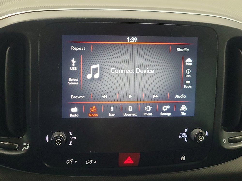 Used 2018 FIAT 500L Pop w/ Premium Group image 25