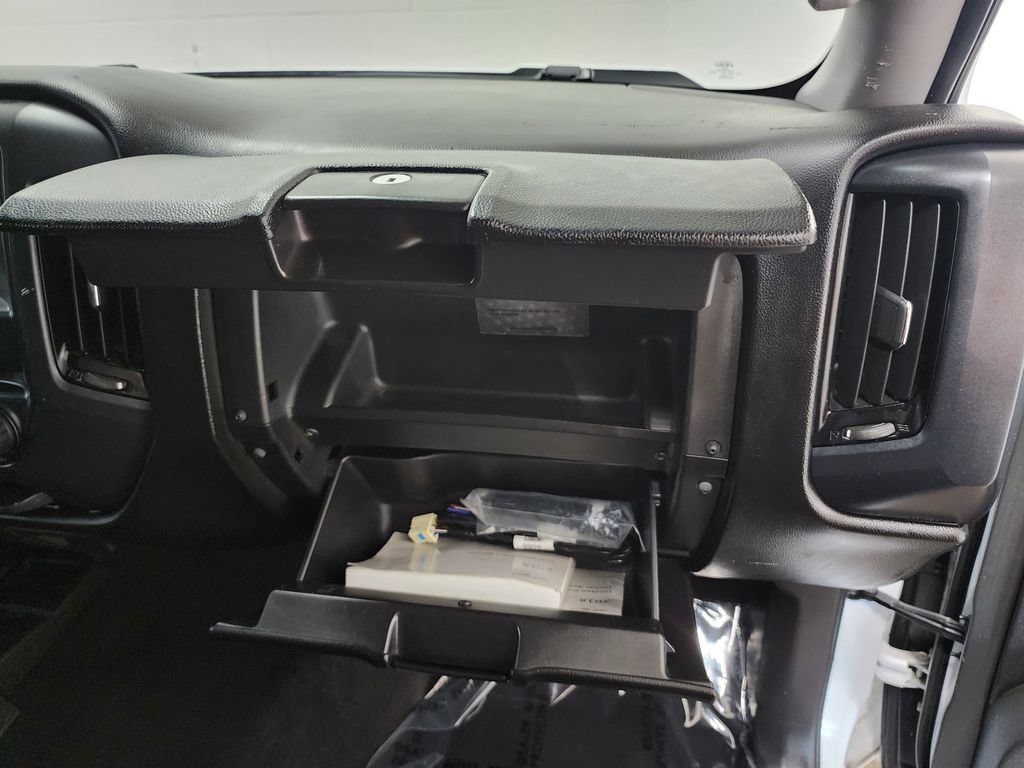Used 2018 Chevrolet Silverado 1500 Custom w/ Custom Value Package AWD/4WD image 32