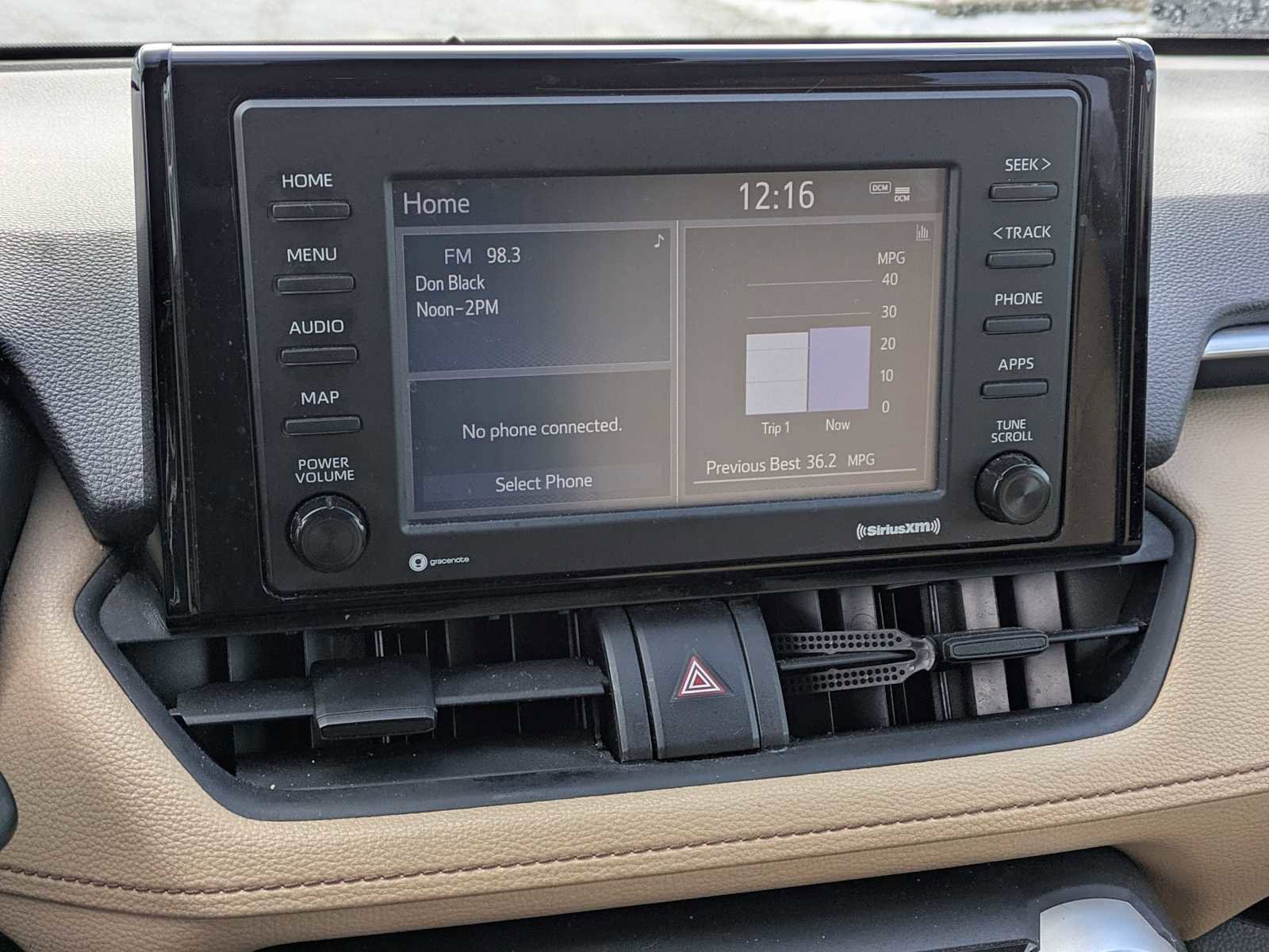 Used 2020 Toyota RAV4 LE image 25