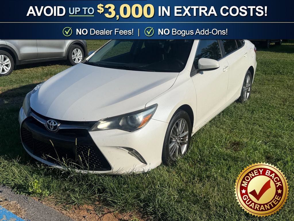 Used 2015 Toyota Camry SE FWD image 1