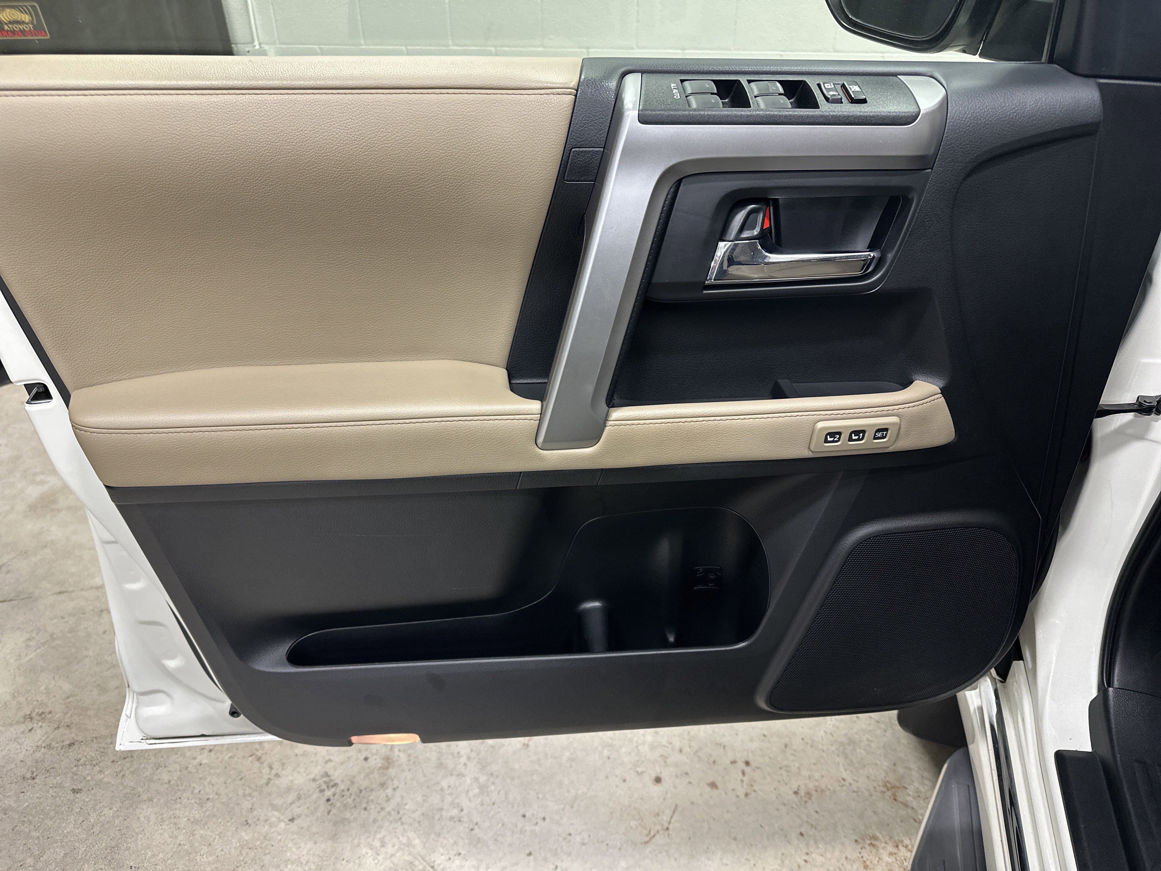 Used 2020 Toyota 4Runner Limited image 14