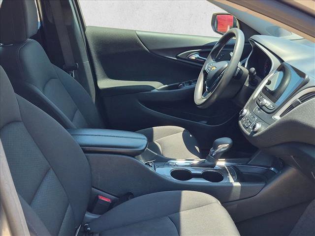 Used 2024 Chevrolet Malibu LT FWD image 17