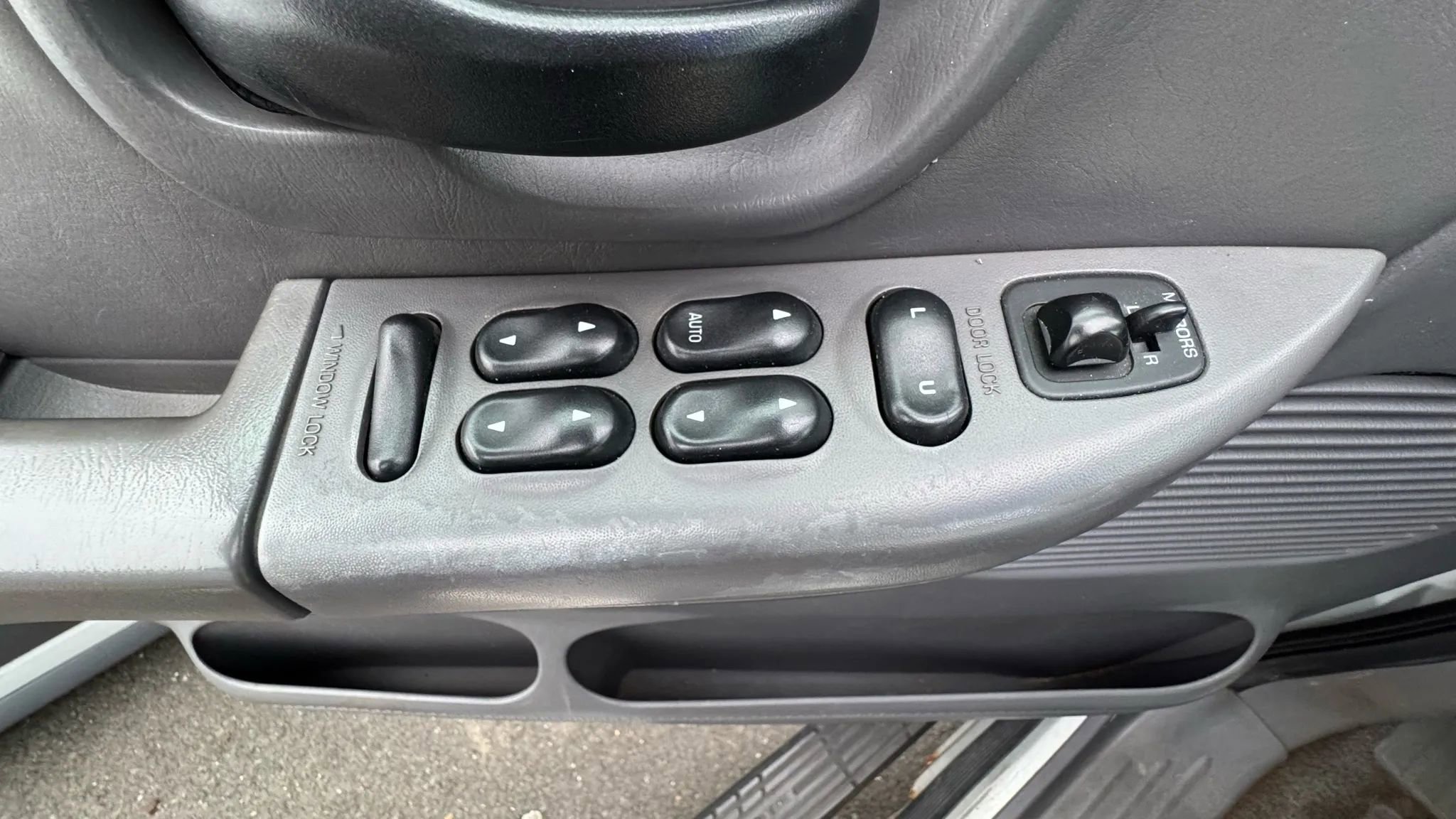 Used 2001 Ford F150 4x4 SuperCrew image 14