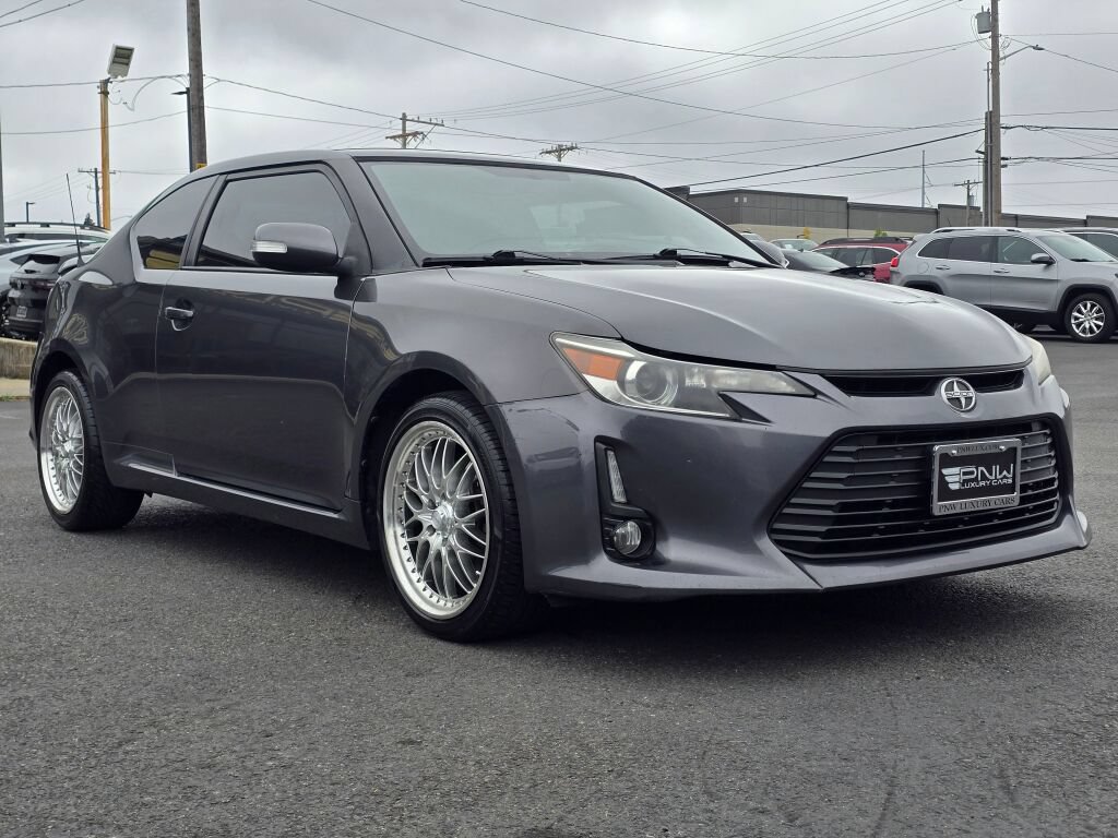 Used 2015 Scion tC FWD image 4