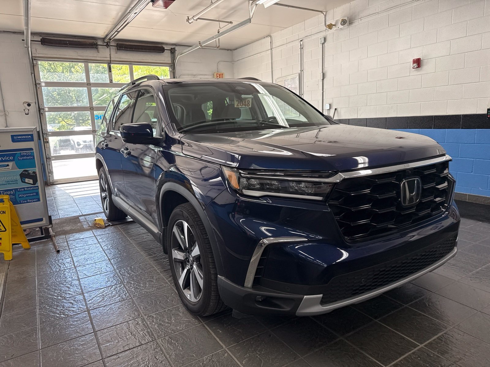 Certified 2025 Honda Pilot Elite image 8