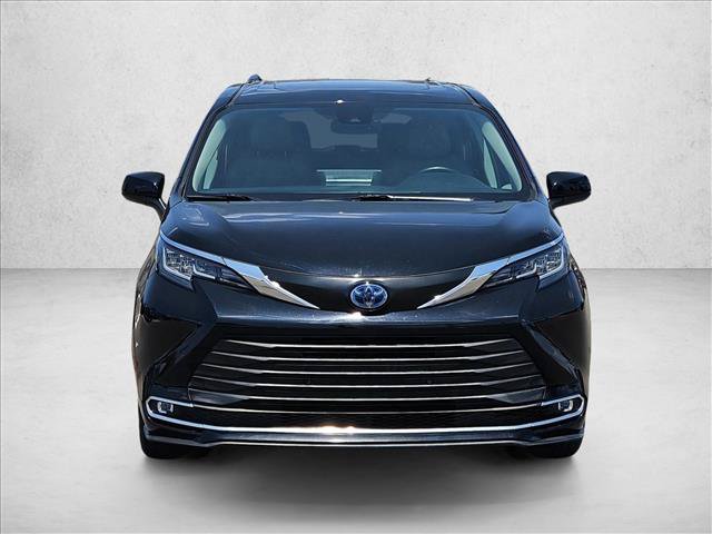 Used 2023 Toyota Sienna XLE FWD video 2