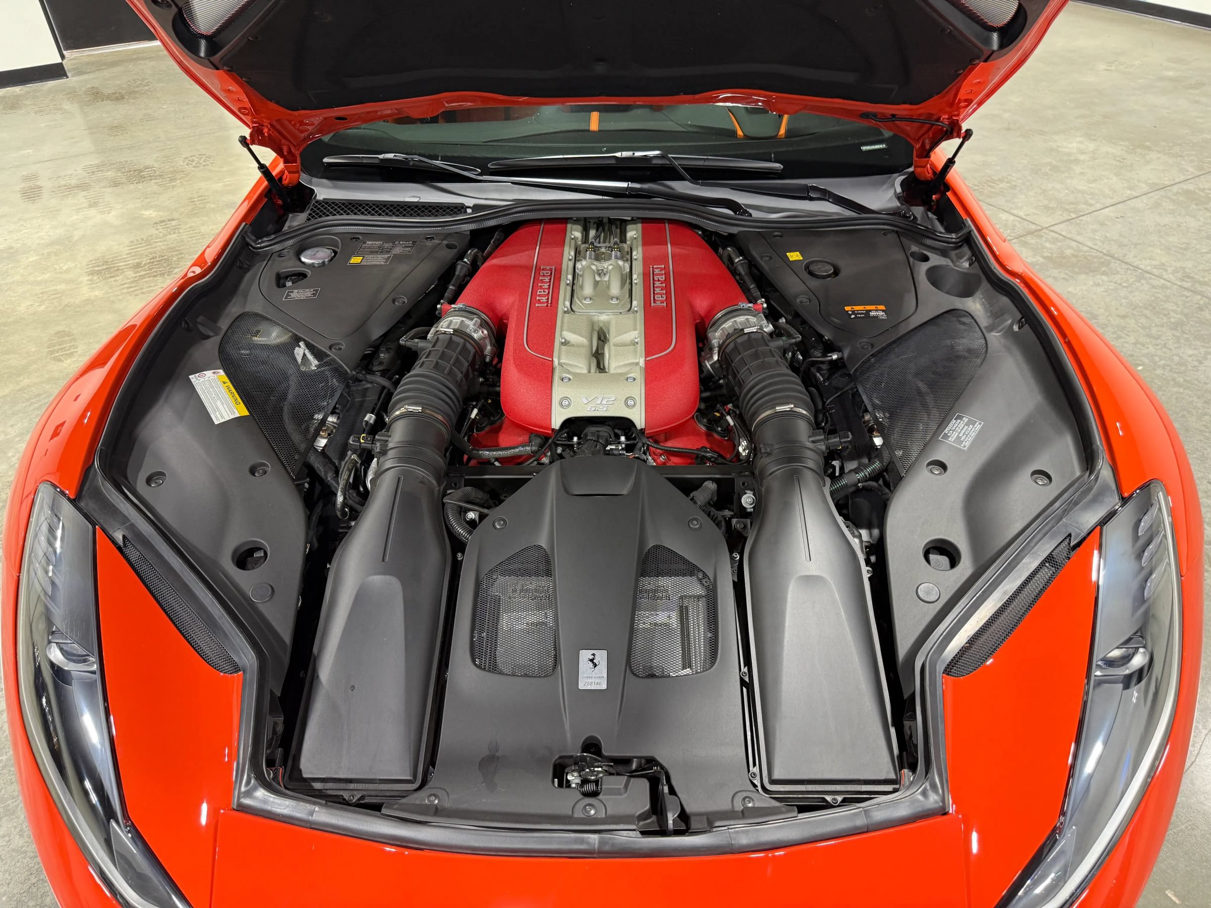 Used 2020 Ferrari 812 Superfast RWD image 85