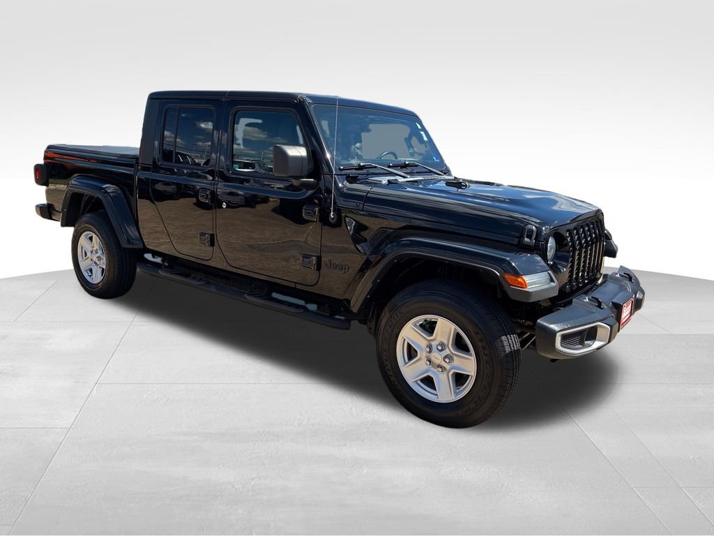 Used 2022 Jeep Gladiator Sport AWD/4WD image 8