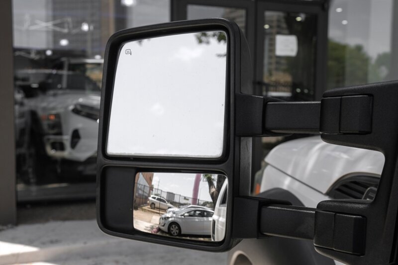 Used 2015 Ford F550 4x4 Regular Cab Super Duty image 22