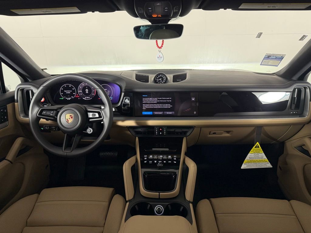 Certified 2025 Porsche Cayenne Coupe image 21