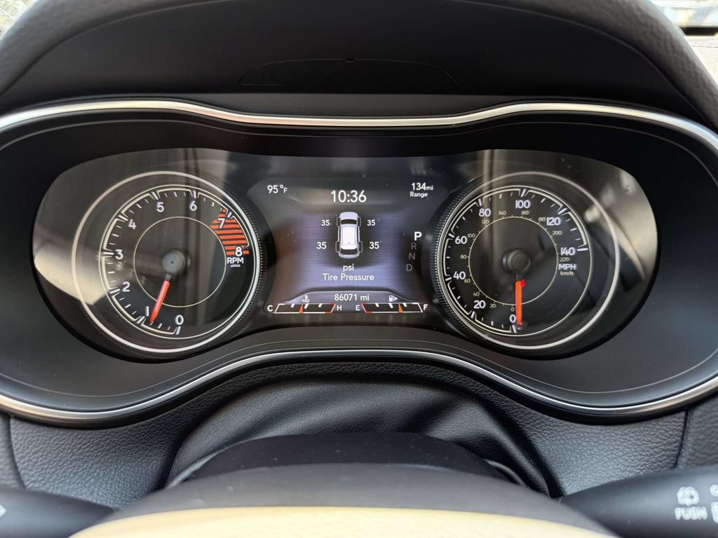 Used 2019 Jeep Cherokee Limited AWD/4WD image 26