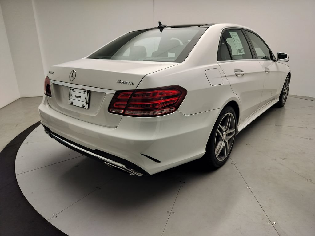 Used 2015 Mercedes-Benz E 400 4MATIC Sedan image 3