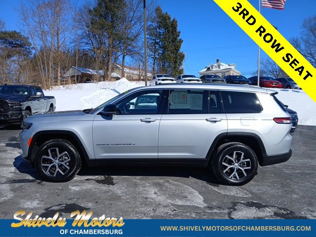 Used 2023 Jeep Grand Cherokee L Limited image 3