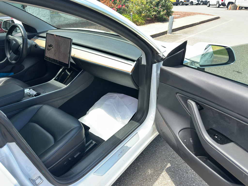 Used 2019 Tesla Model 3 RWD image 10