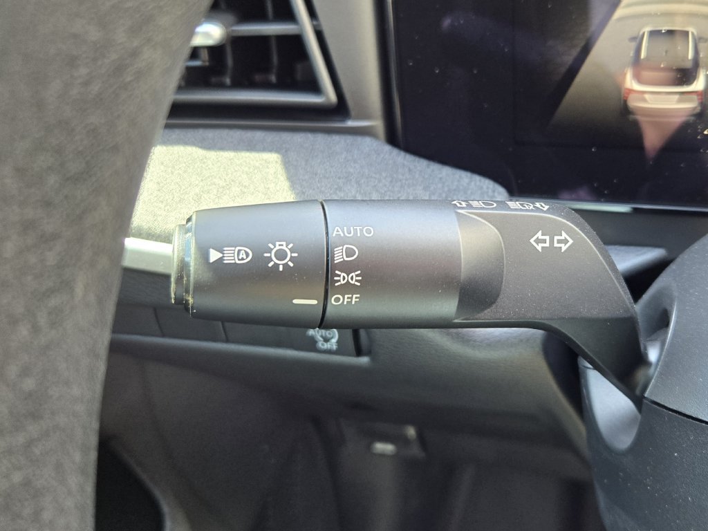New 2027 Nissan Kicks SV w/ Cold Weather Package FWD image 20