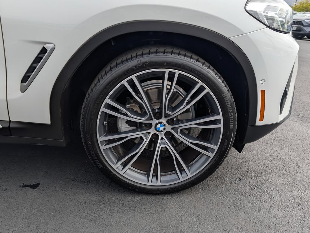 Used 2022 BMW X4 xDrive30i w/ Parking Assistance Package AWD/4WD image 8