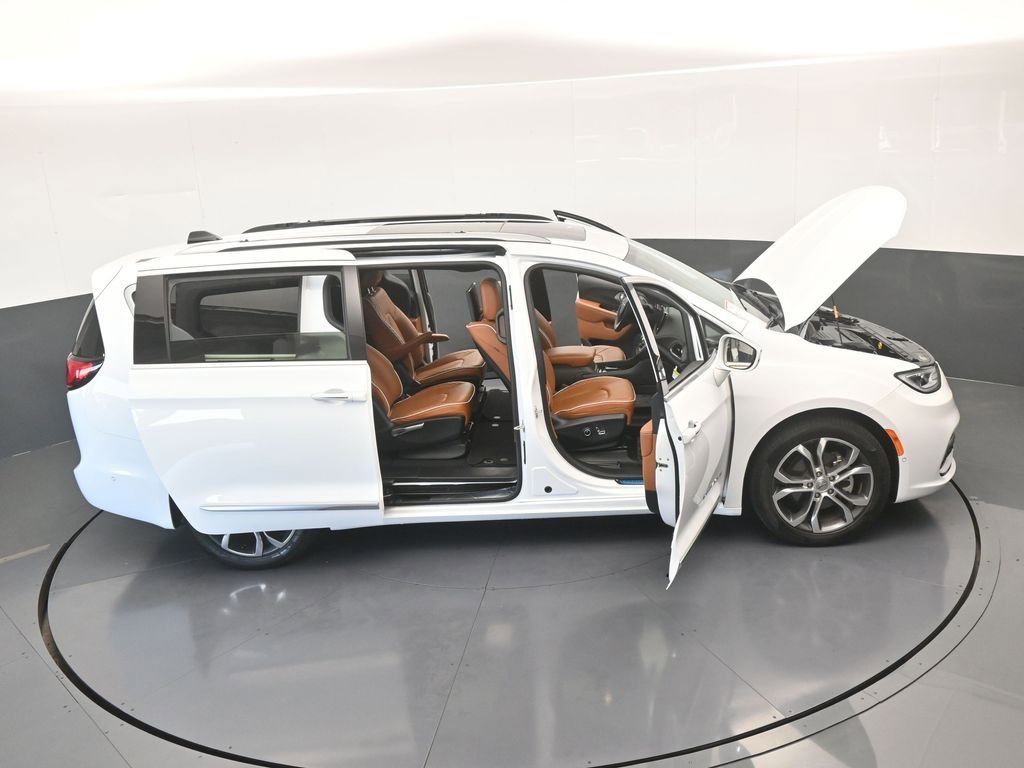Used 2024 Chrysler Pacifica Pinnacle image 84