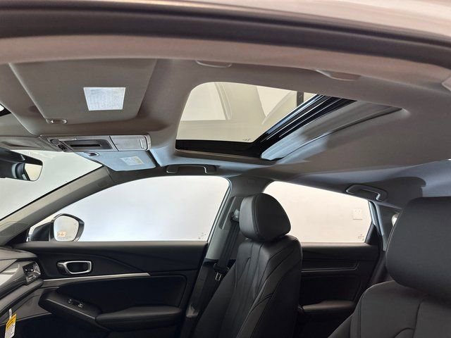 Certified 2025 Acura Integra Base image 15