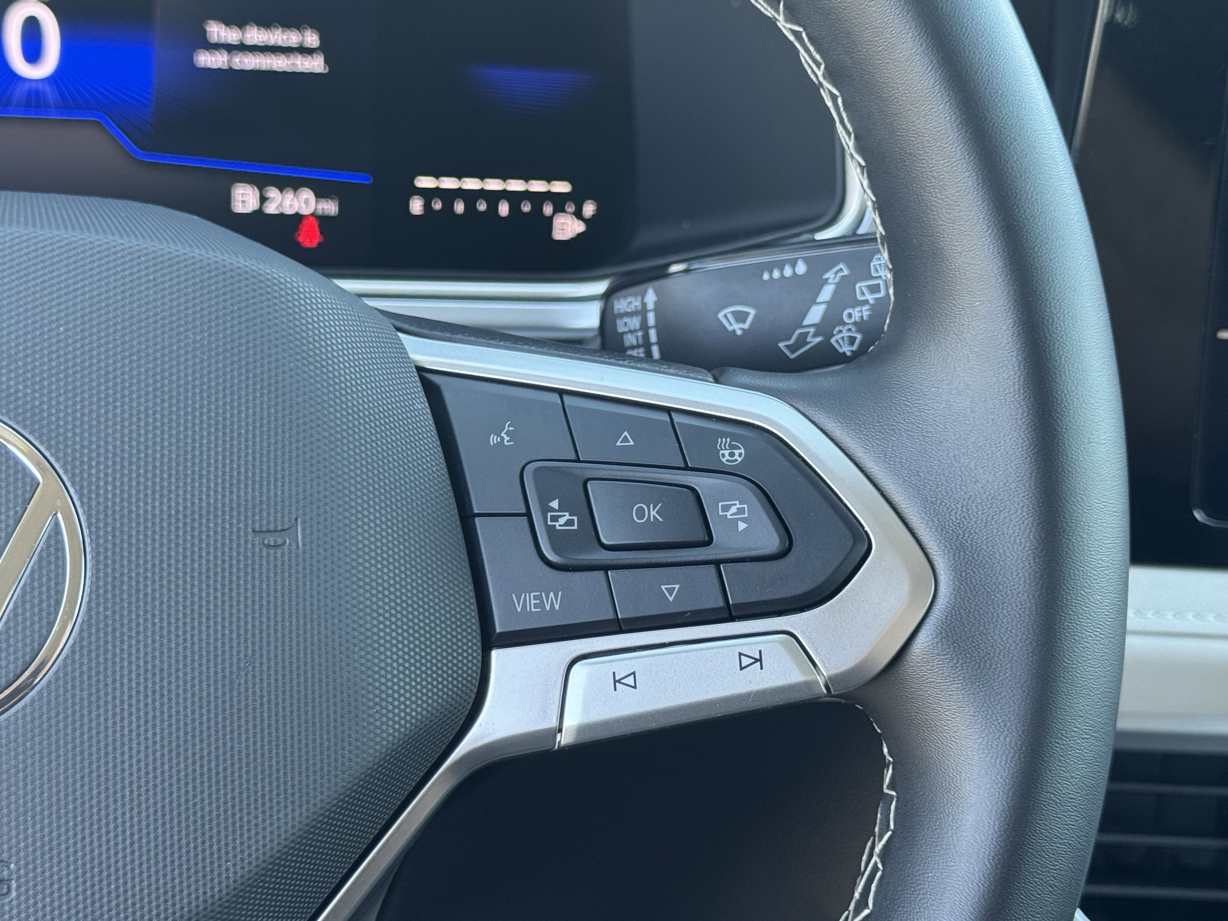 Used 2025 Volkswagen Taos SE image 21