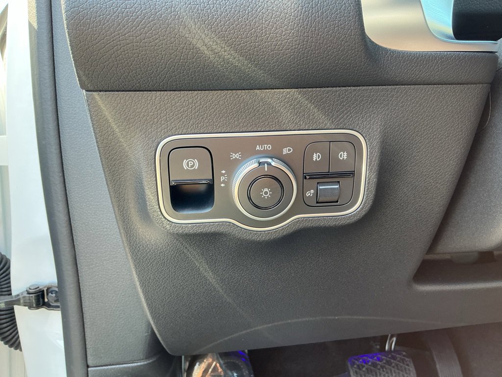 New 2026 Mercedes-Benz GLB 250 4MATIC image 14