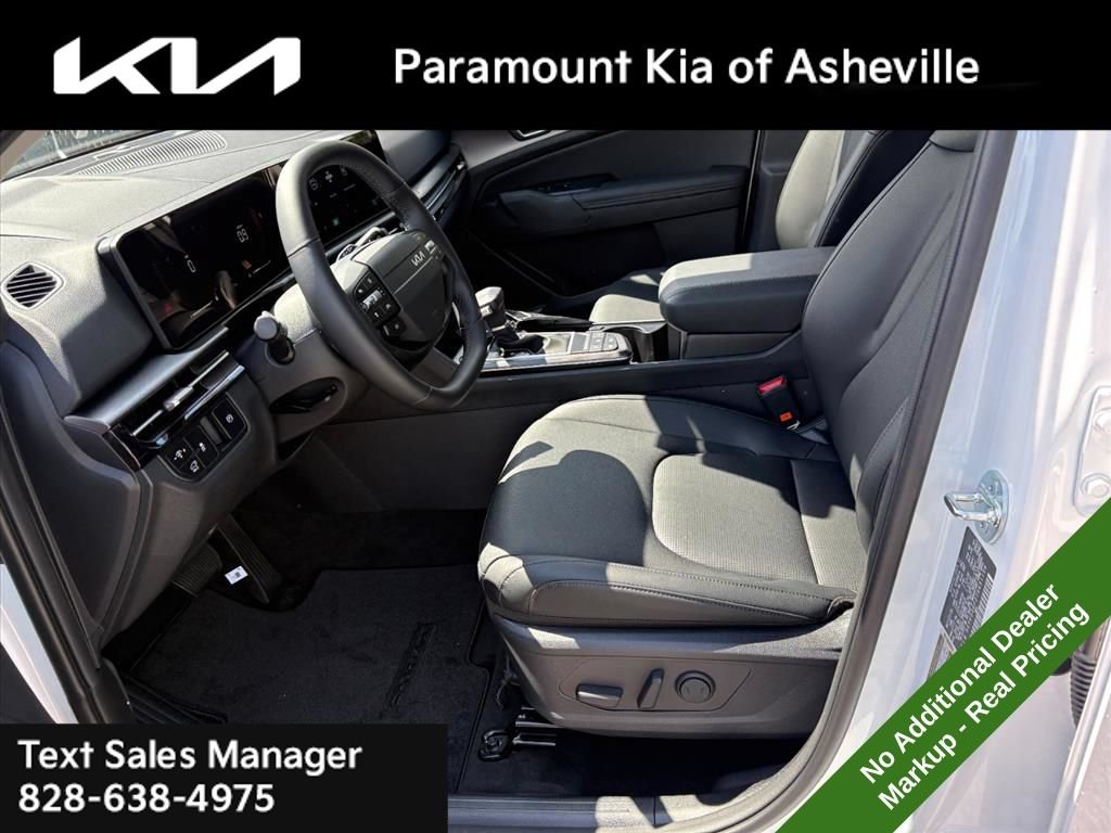 New 2026 Kia Sportage EX FWD image 17