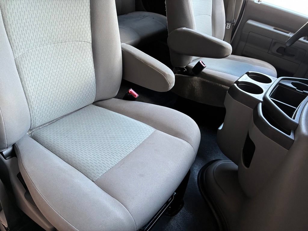 Used 2014 Ford E-350 and Econoline 350 XLT RWD image 40