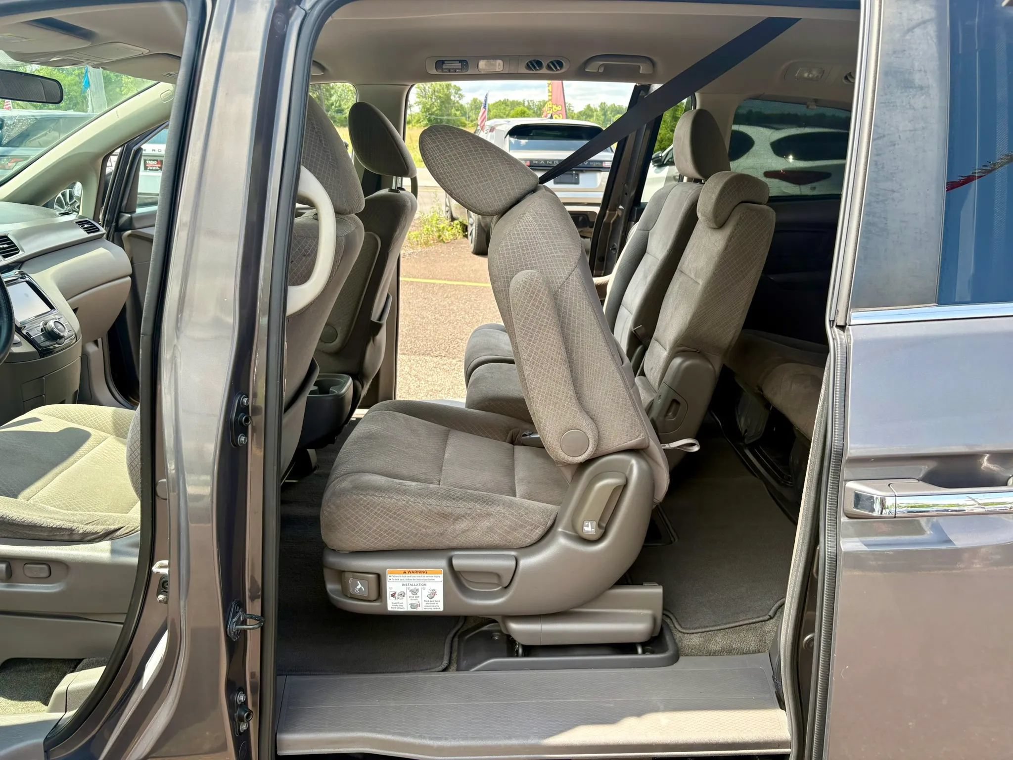 Used 2015 Honda Odyssey EX image 17