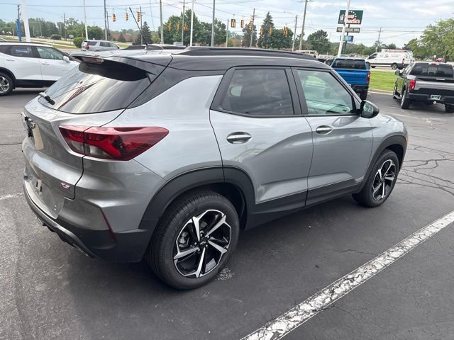 Used 2023 Chevrolet TrailBlazer RS w/ Sun and Liftgate Package AWD/4WD image 7