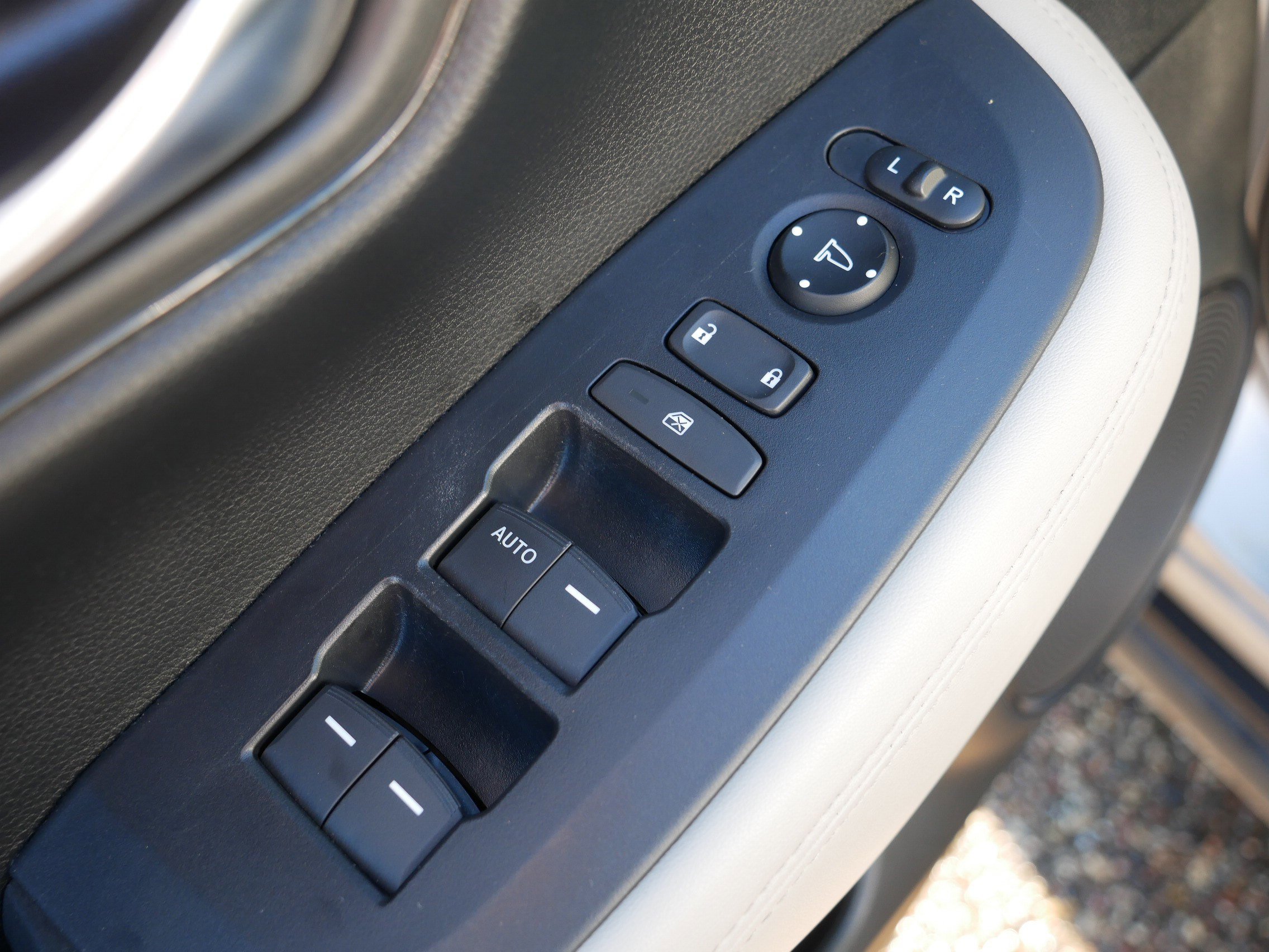 Used 2024 Honda HR-V LX image 19