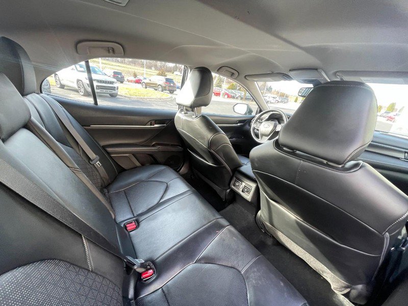 Used 2022 Toyota Camry XSE FWD image 10