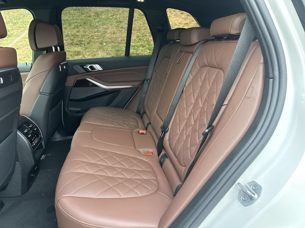 Used 2026 BMW X5 xDrive50e AWD/4WD image 22