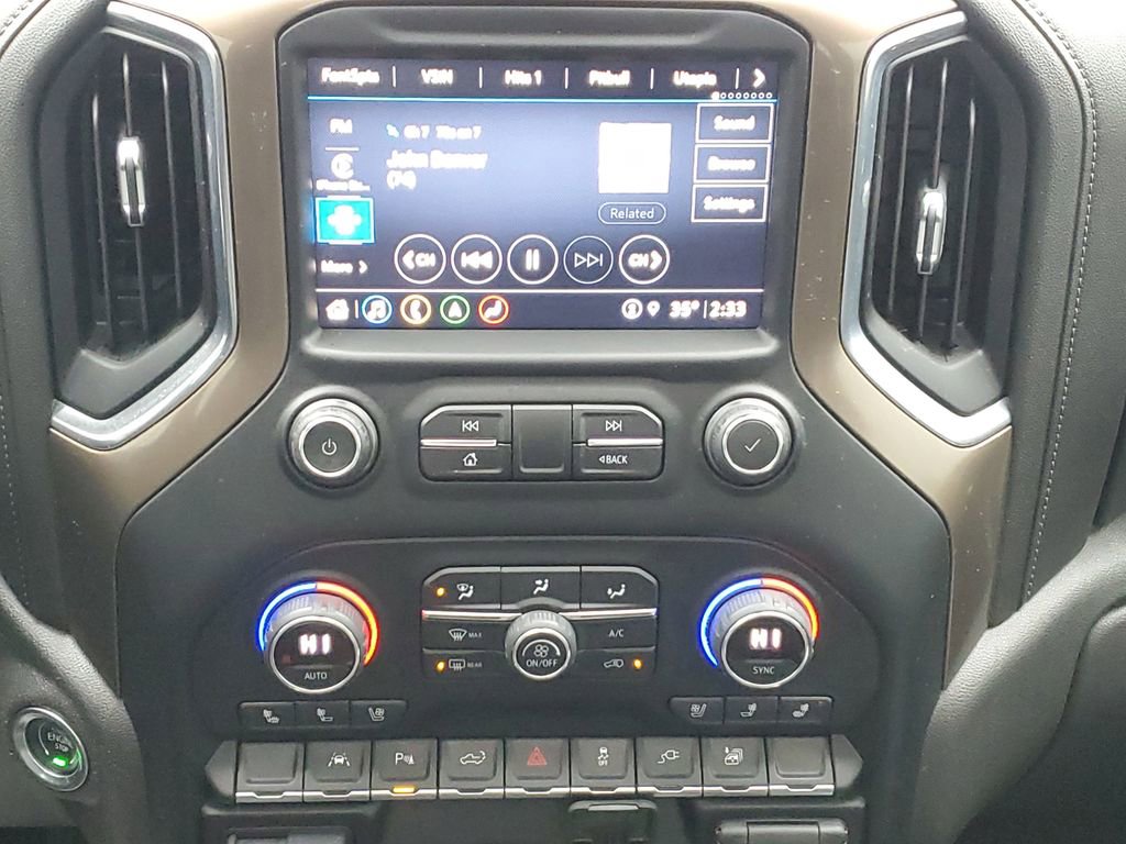 Used 2021 Chevrolet Silverado 1500 High Country image 33