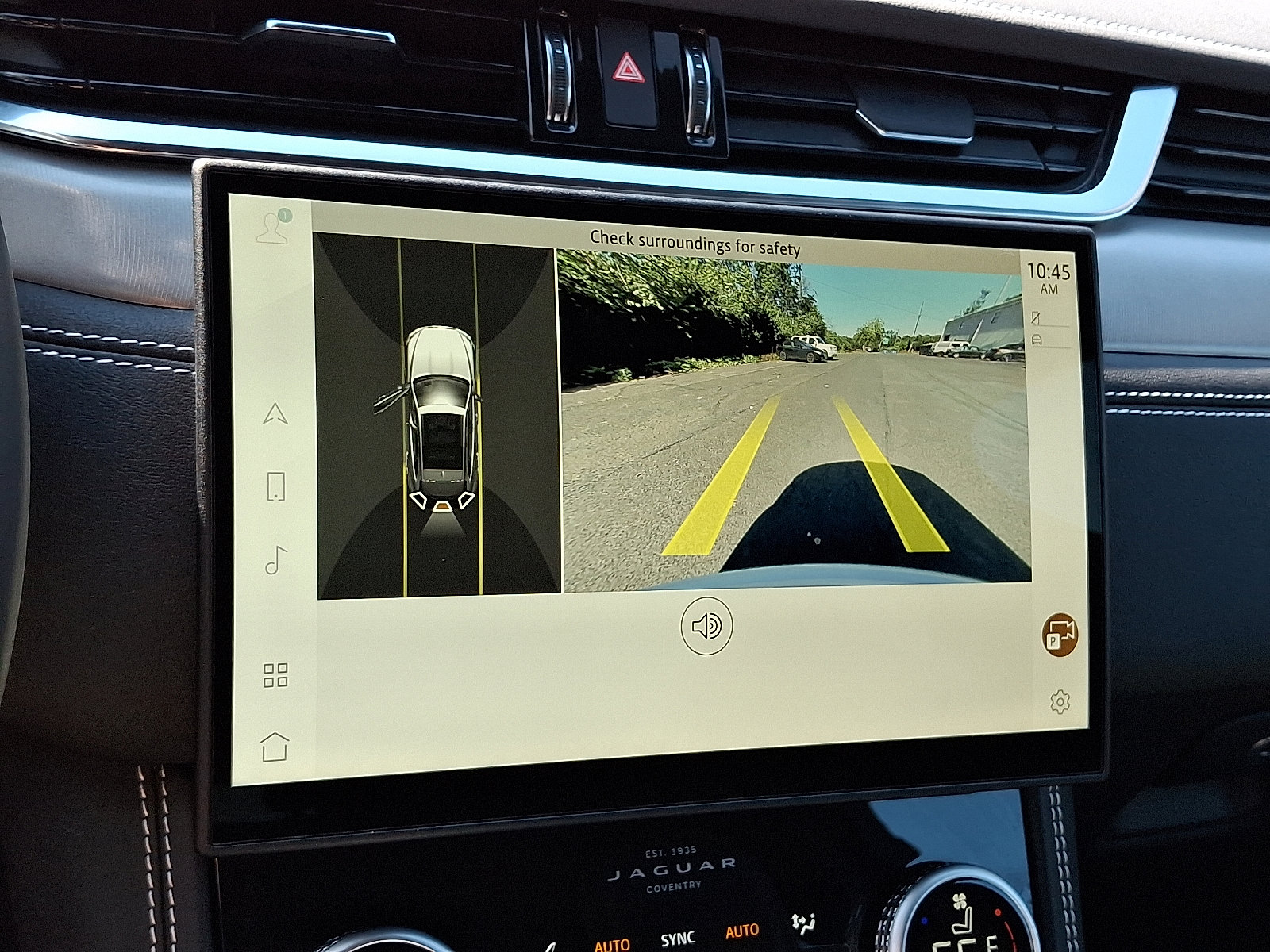 Used 2025 Jaguar F-PACE R-Dynamic S image 19