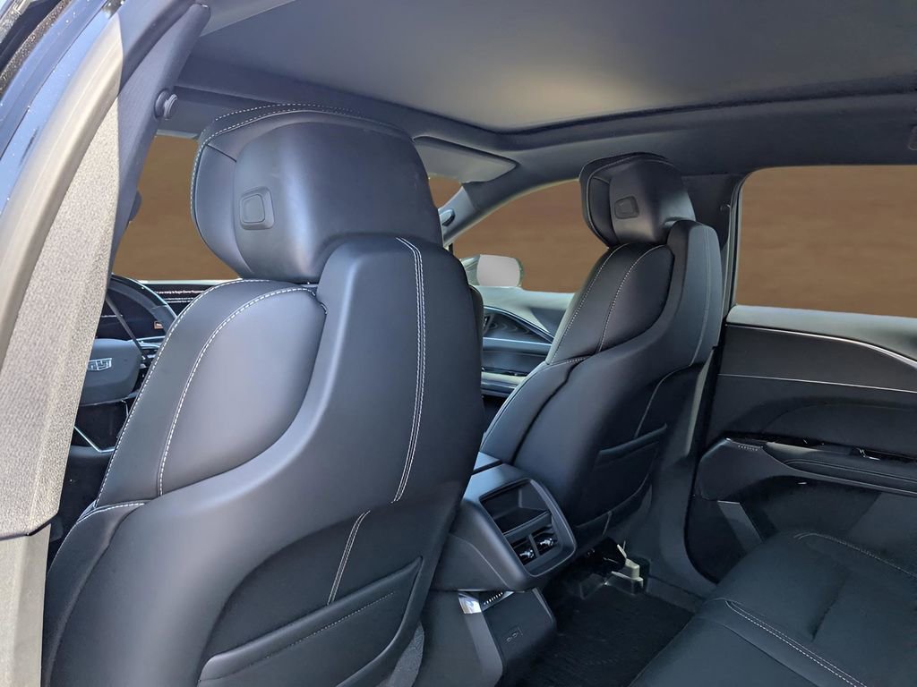 New 2026 Cadillac Lyriq Luxury w/ LPO, Floor Liner Package AWD/4WD image 12