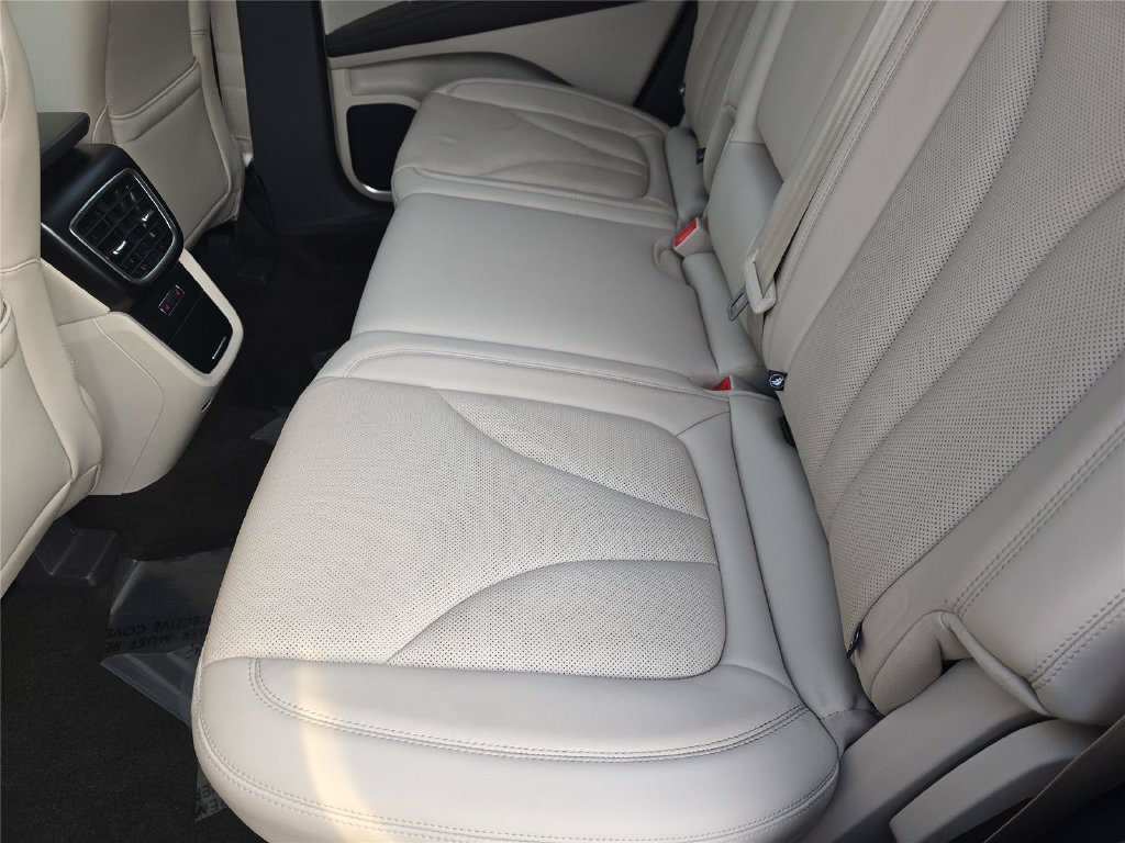 Used 2019 Lincoln Nautilus Reserve FWD image 12
