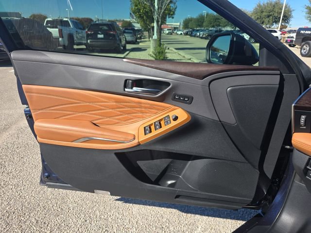 Used 2019 Toyota Avalon Limited image 26