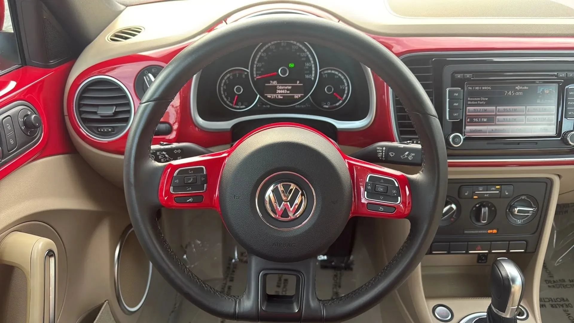 Used 2014 Volkswagen Beetle 1.8T FWD image 38