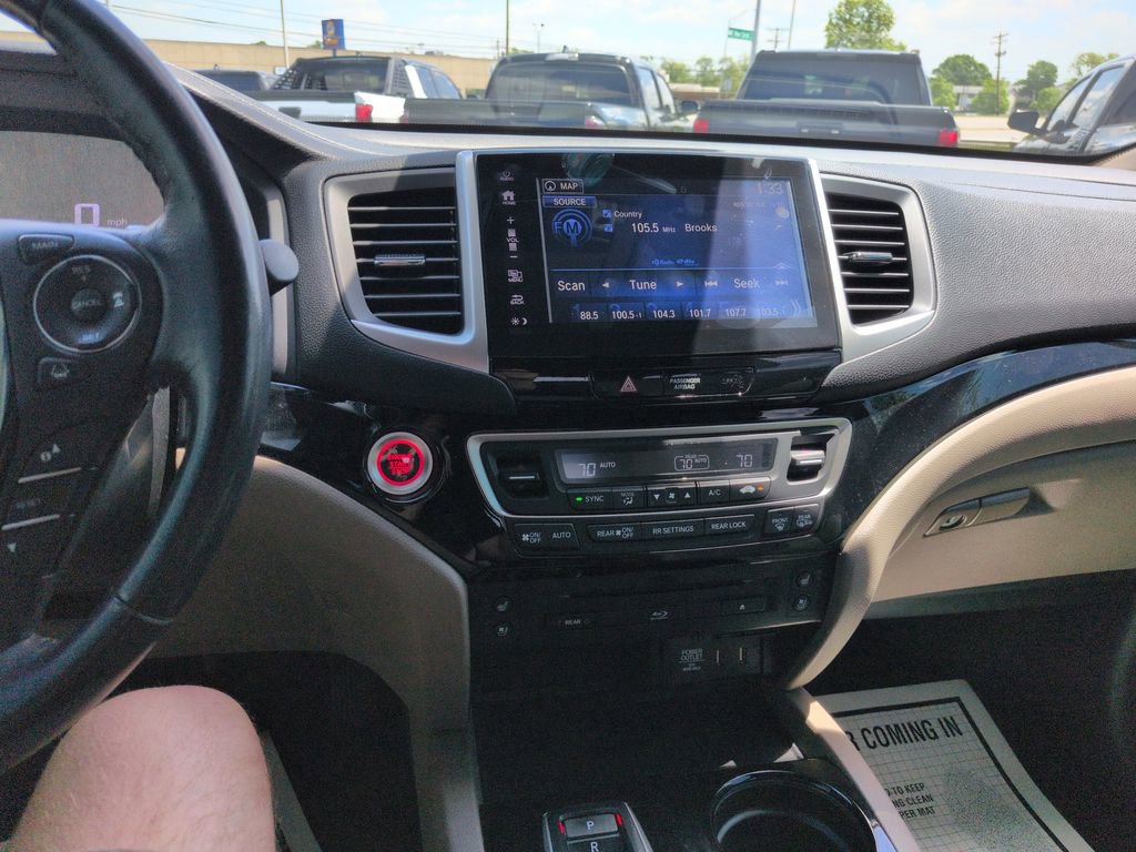 Used 2017 Honda Pilot Elite image 17