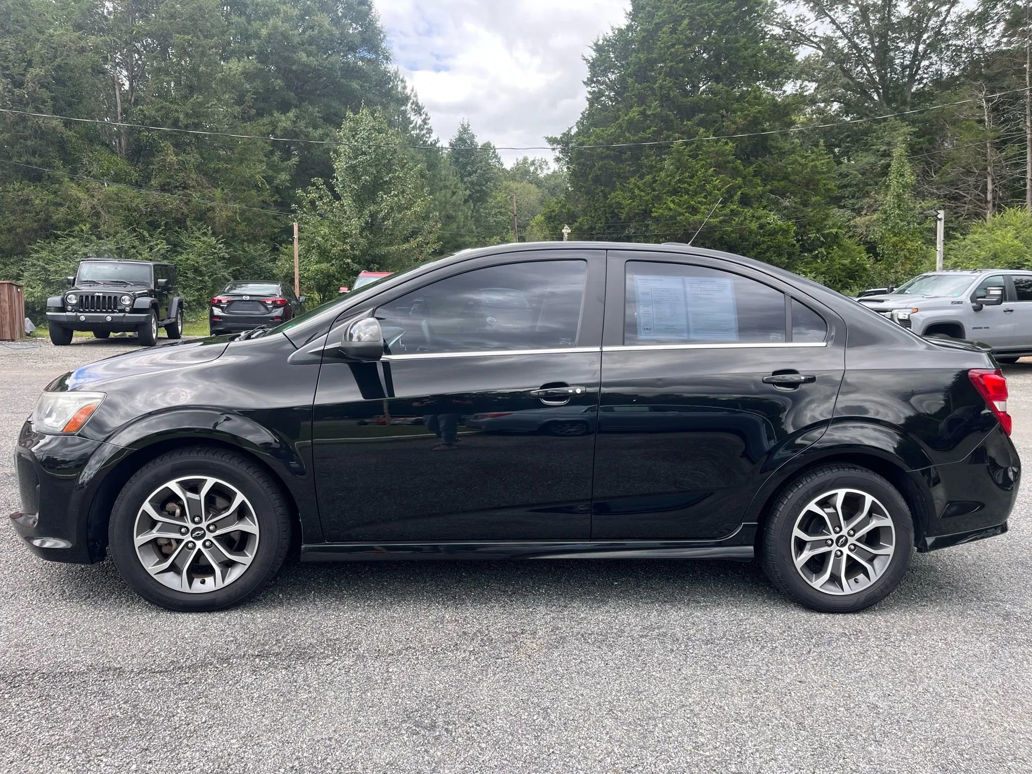 Used 2018 Chevrolet Sonic LT w/ Convenience Package image 10