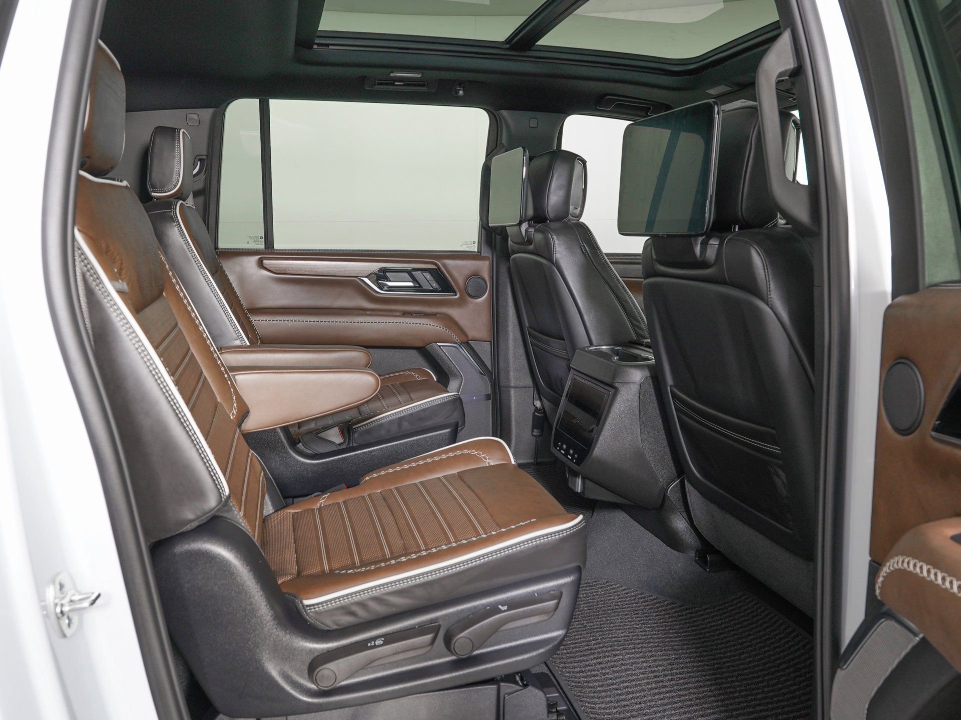 Used 2026 GMC Yukon XL Denali Ultimate image 11