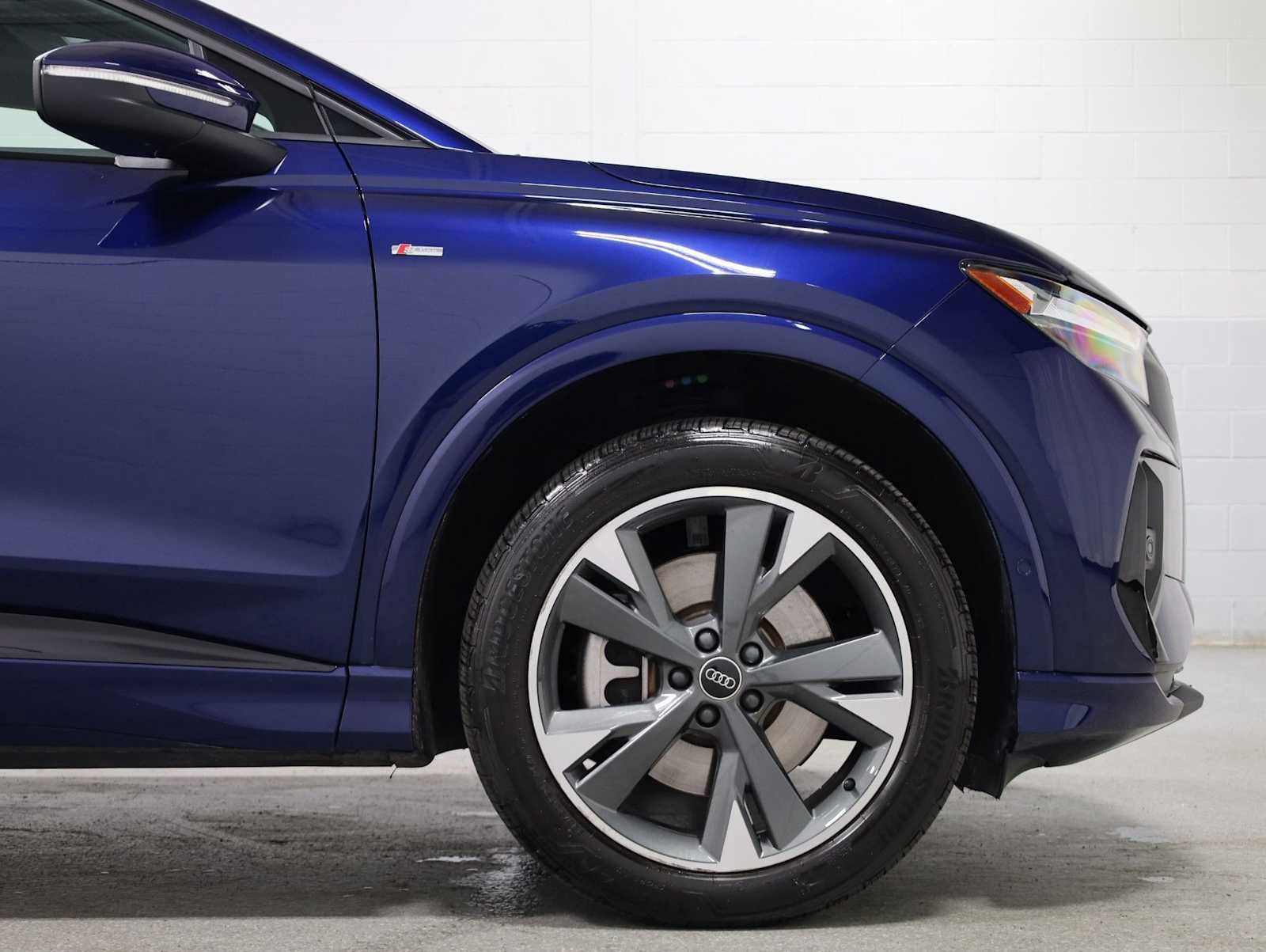 Certified 2023 Audi Q4 e-tron Premium Plus AWD/4WD image 11