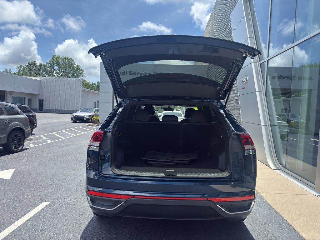 Used 2023 Volkswagen Atlas Cross Sport SE FWD image 28