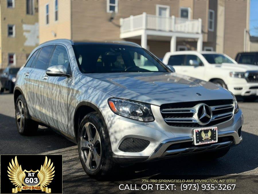 Used 2018 Mercedes-Benz GLC 300 4MATIC image 3