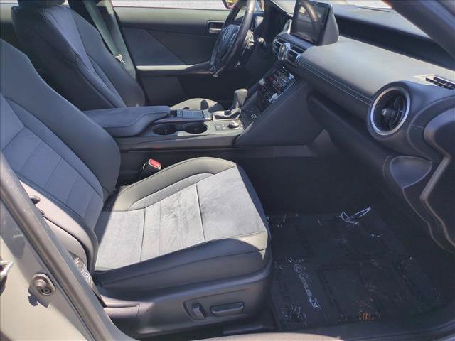 Used 2022 Lexus IS 500 RWD image 22